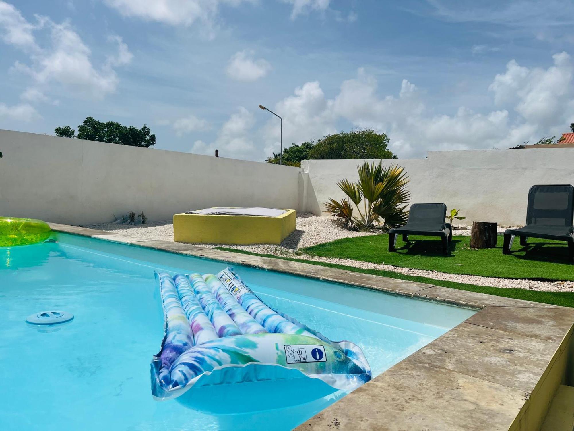 Bon Bini Kokolishi Hotel Willemstad Kültér fotó